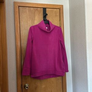 Medium fleece long sleeve warm pullover sweater
Telluride clothing company